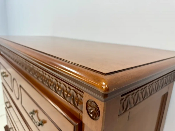 Комод "Венеция" Орех 767  купить в интернет магазине Мебель из массива. Звоните +7 495 961-63-63 Комоды из массива дерева
