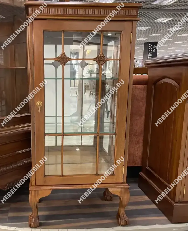 Витрина низкая в стиле Чиппендейл  